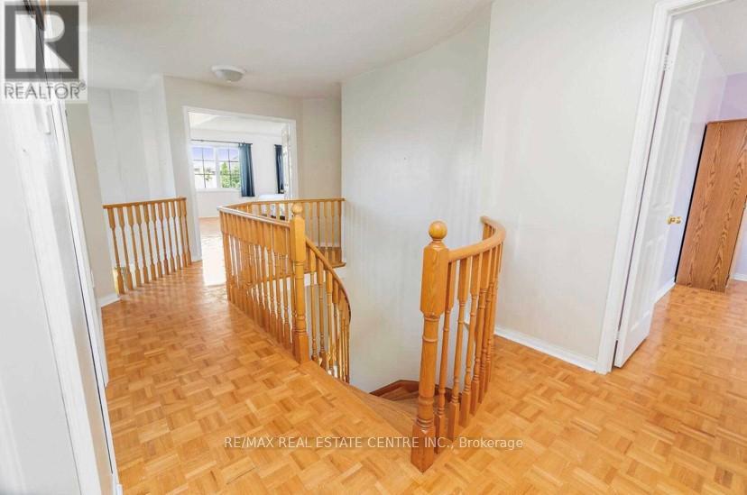 7 Curry Crescent, Halton Hills (Georgetown), Ontario  L7G 5L4 - Photo 19 - W12800518