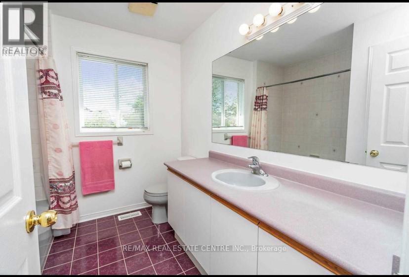 7 Curry Crescent, Halton Hills (Georgetown), Ontario  L7G 5L4 - Photo 25 - W12800518