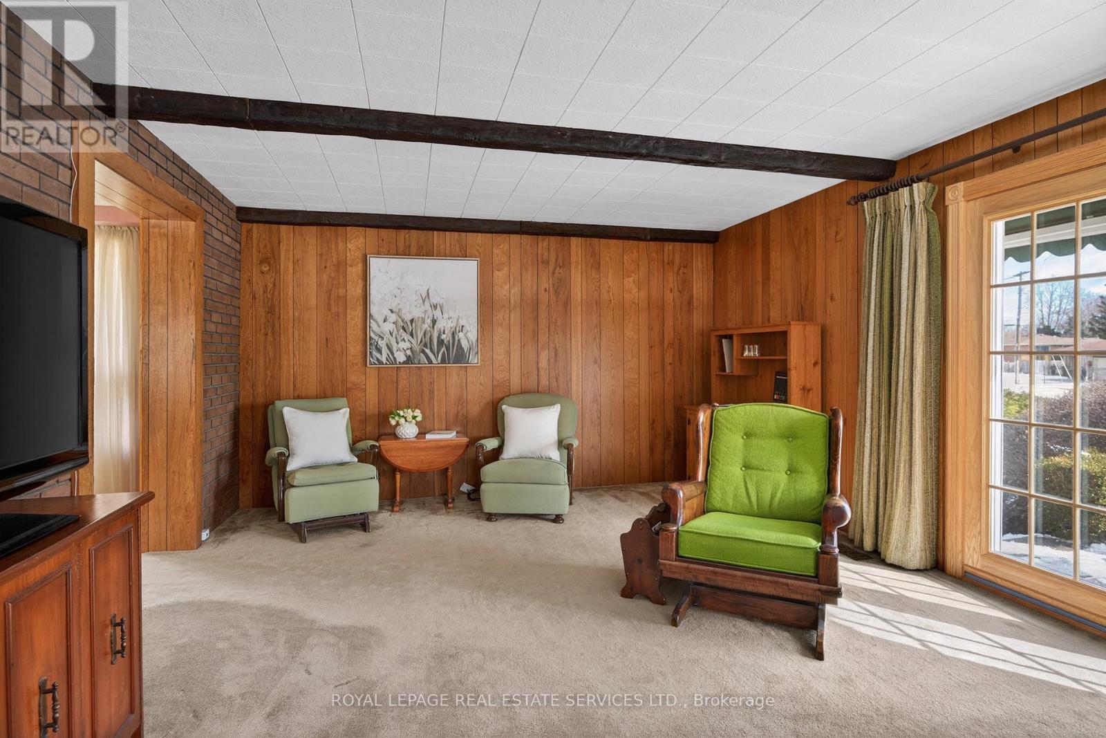 327 Strathcona Drive, Burlington, Ontario  L7L 2E2 - Photo 23 - W12827526