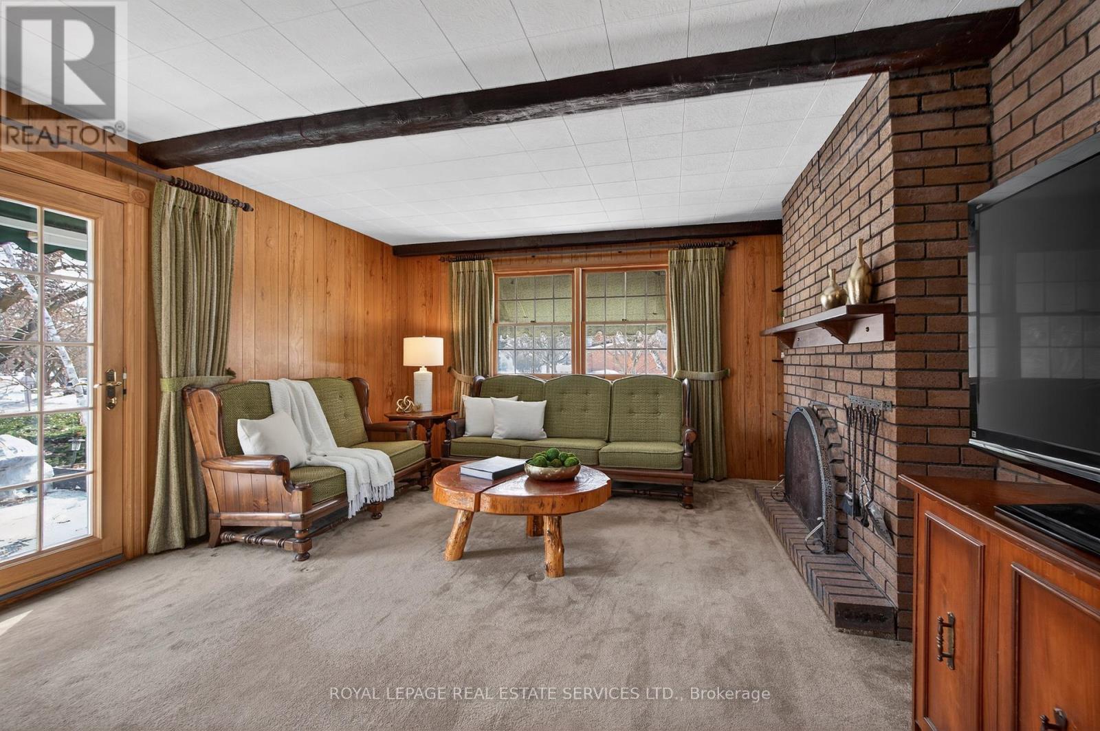 327 Strathcona Drive, Burlington, Ontario  L7L 2E2 - Photo 25 - W12827526