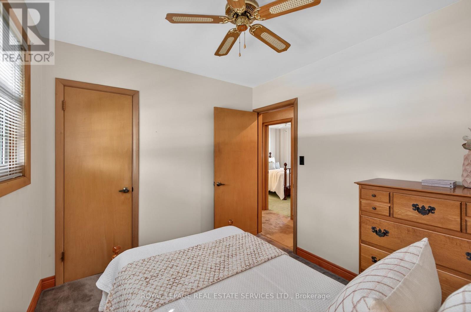 327 Strathcona Drive, Burlington, Ontario  L7L 2E2 - Photo 34 - W12827526