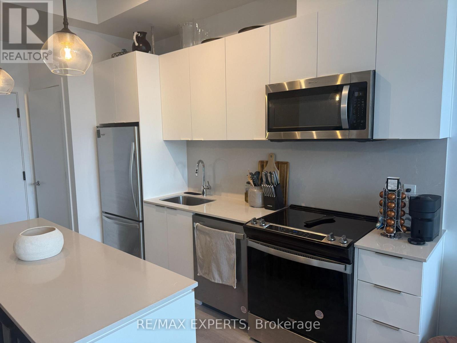 806 - 760 Whitlock Avenue, Milton, Ontario  L9E 2B3 - Photo 3 - W12827532