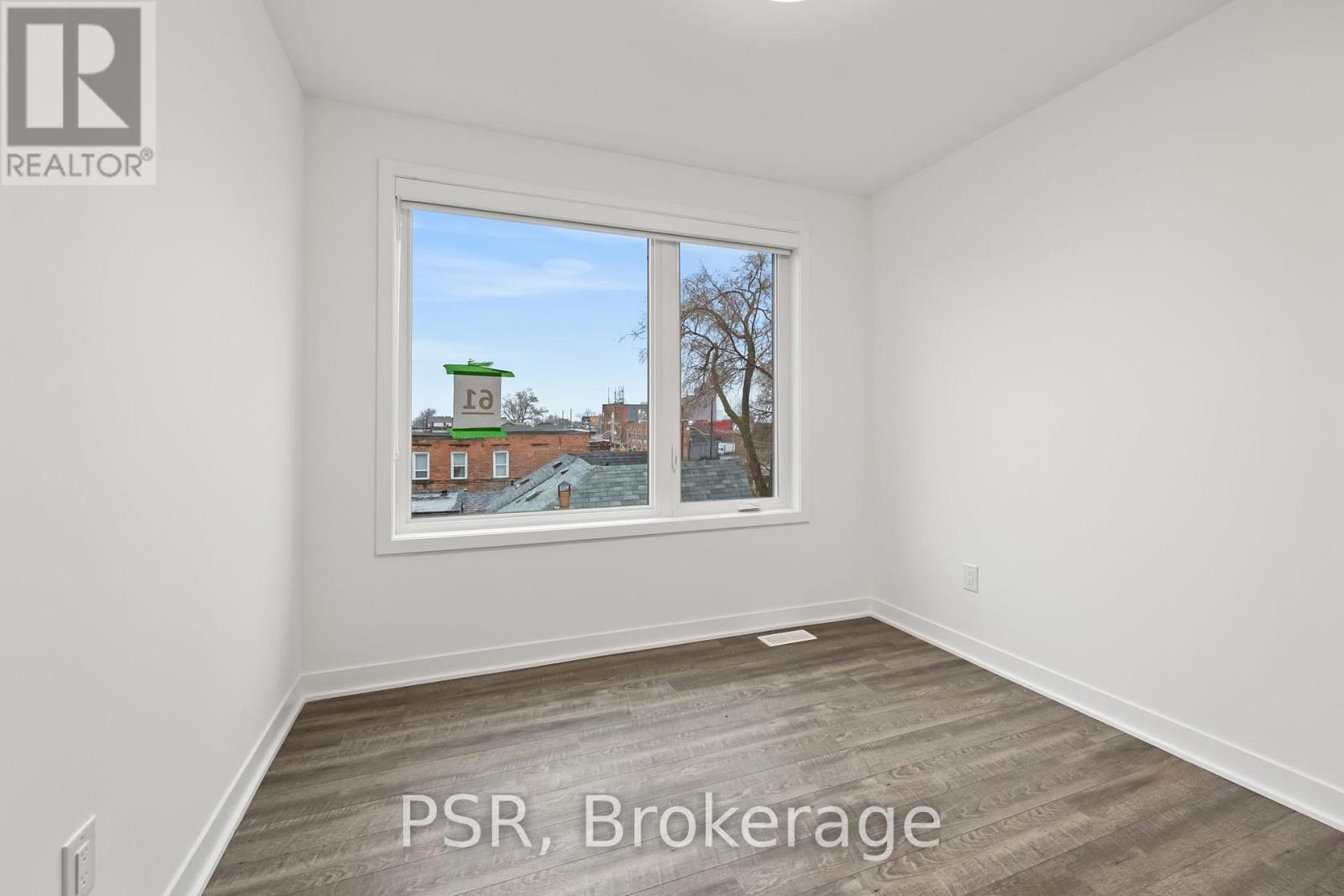 Th13 - 40 Ed Clark Gardens Boulevard, Toronto, Ontario M6N 0B5 - Photo 11 - W12827546