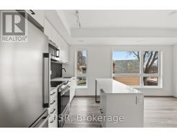 TH13 - 40 ED CLARK GARDENS BOULEVARD, Toronto, Ontario