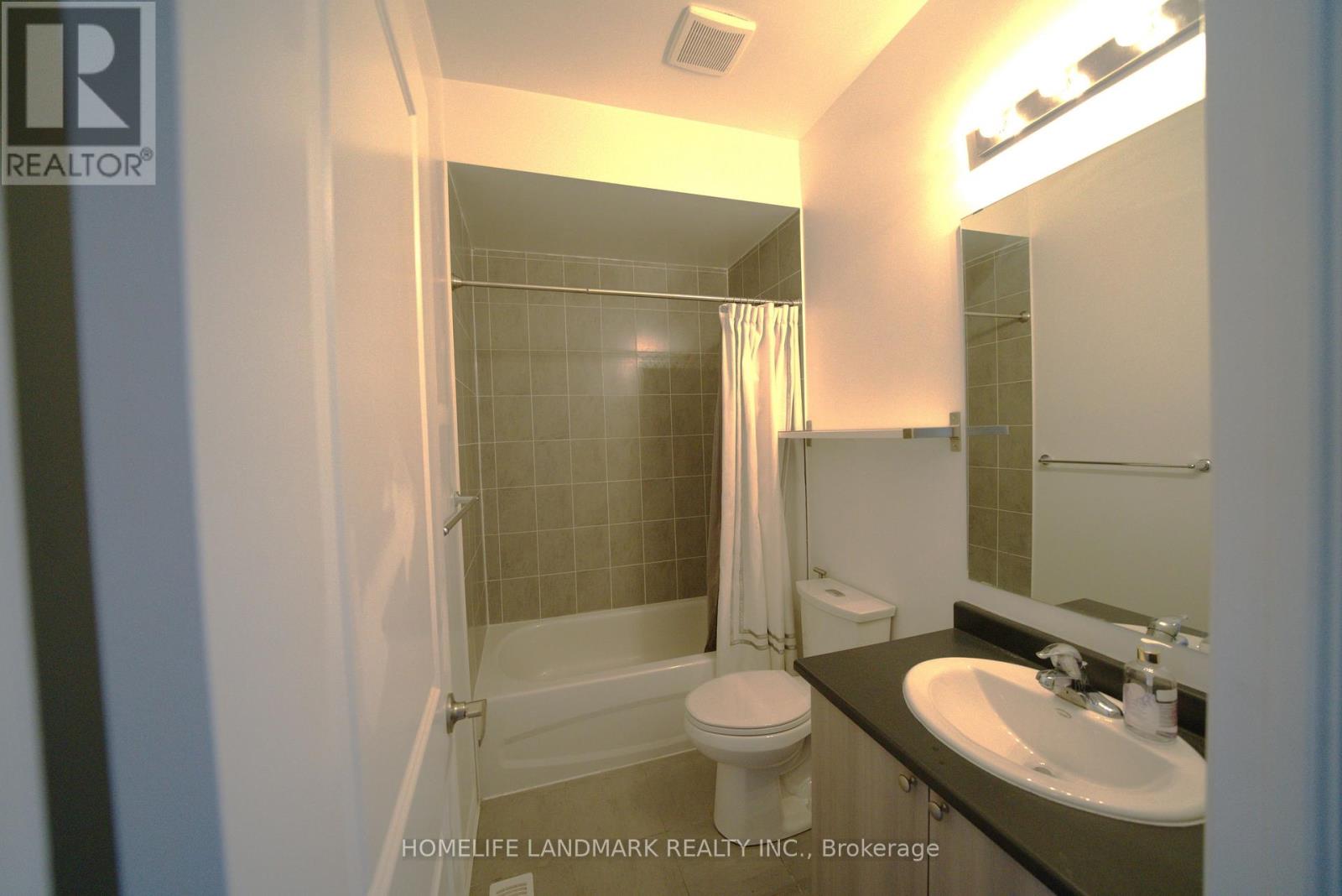 Unit 7 - 2485 Badger Crescent, Oakville, Ontario  L6M 5L9 - Photo 14 - W12827554