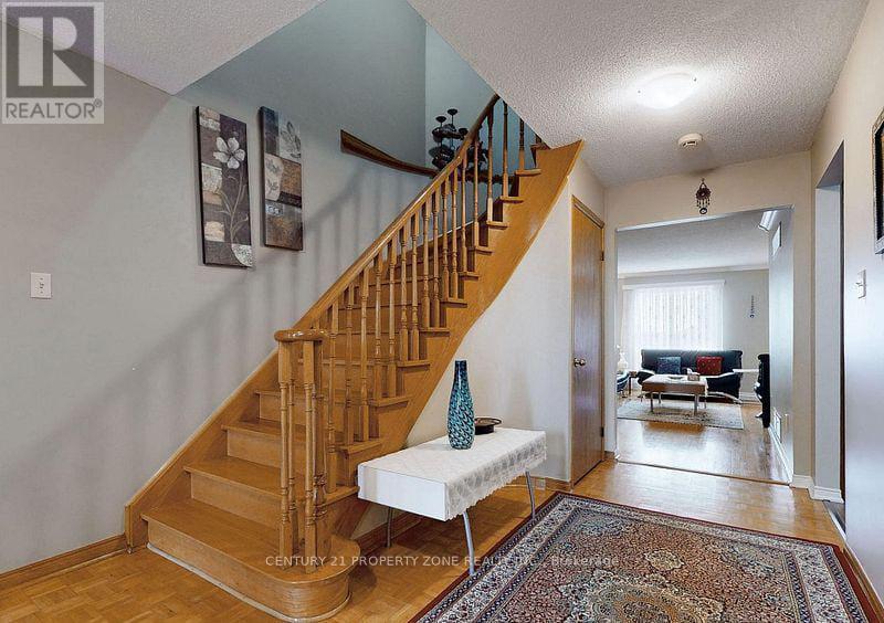 129 Chalfield Lane, Mississauga, Ontario  L6Z 1K8 - Photo 15 - W12827576