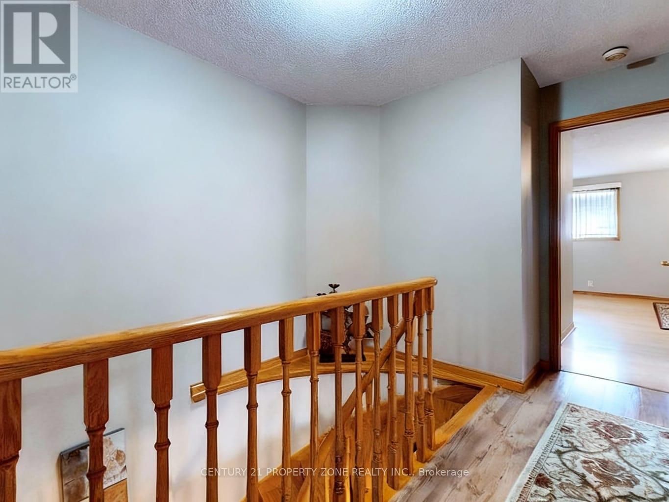 129 Chalfield Lane, Mississauga, Ontario  L6Z 1K8 - Photo 16 - W12827576