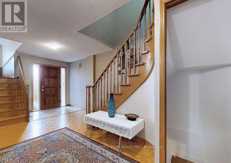 129 Chalfield Lane, Mississauga, Ontario  L6Z 1K8 - Photo 17 - W12827576