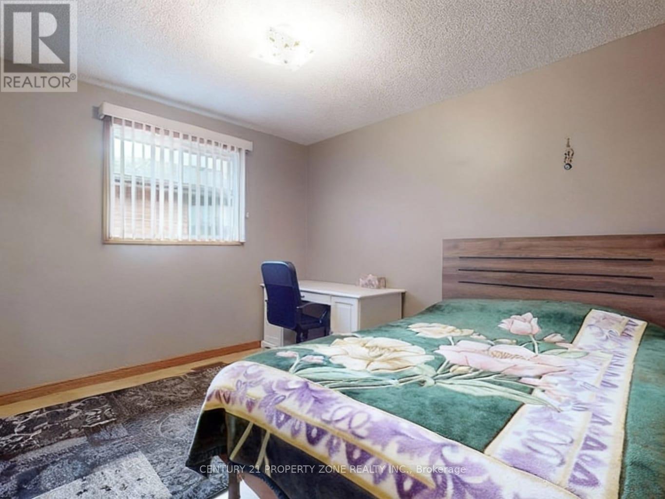 129 Chalfield Lane, Mississauga, Ontario  L6Z 1K8 - Photo 21 - W12827576