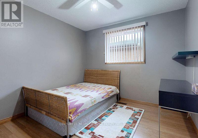 129 Chalfield Lane, Mississauga, Ontario  L6Z 1K8 - Photo 23 - W12827576