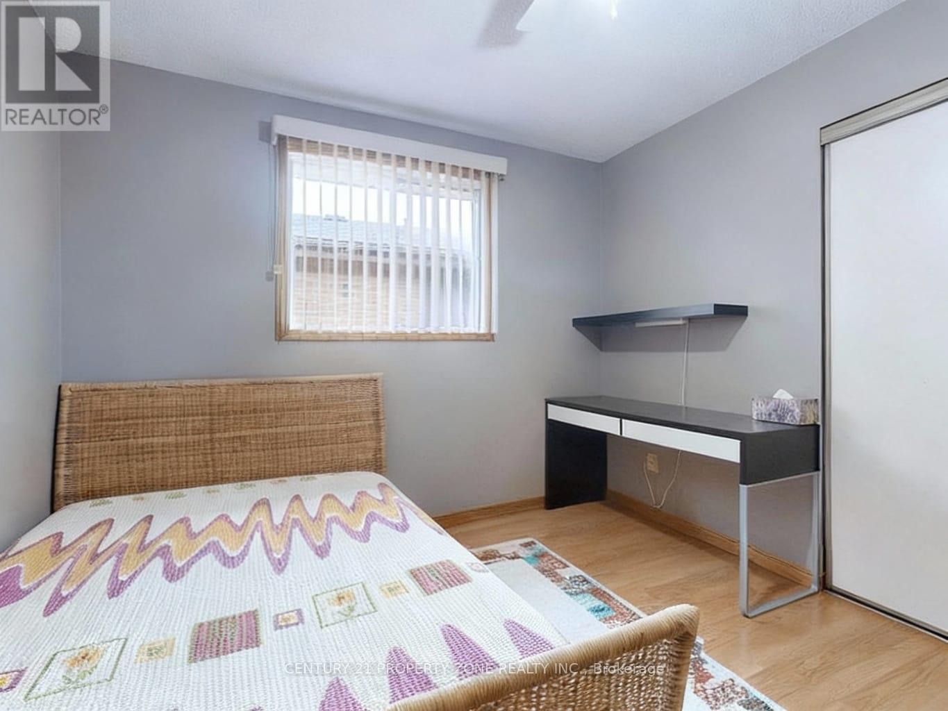 129 Chalfield Lane, Mississauga, Ontario  L6Z 1K8 - Photo 24 - W12827576