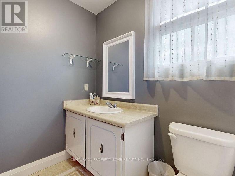 129 Chalfield Lane, Mississauga, Ontario  L6Z 1K8 - Photo 25 - W12827576