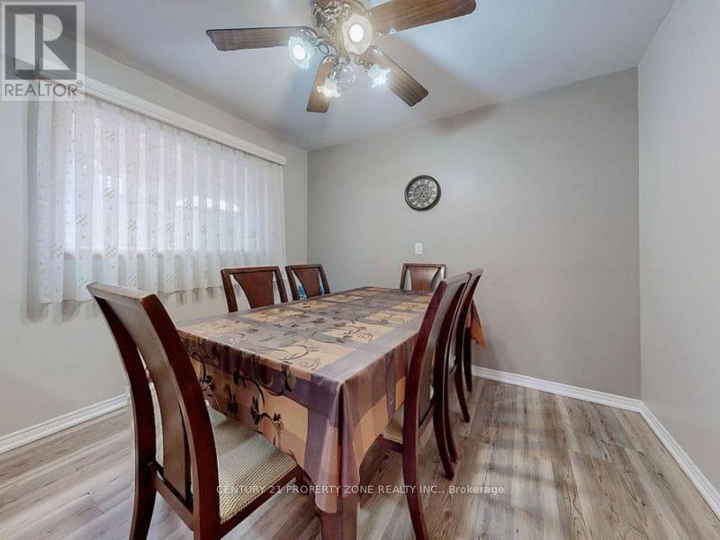 129 Chalfield Lane, Mississauga, Ontario  L6Z 1K8 - Photo 8 - W12827576