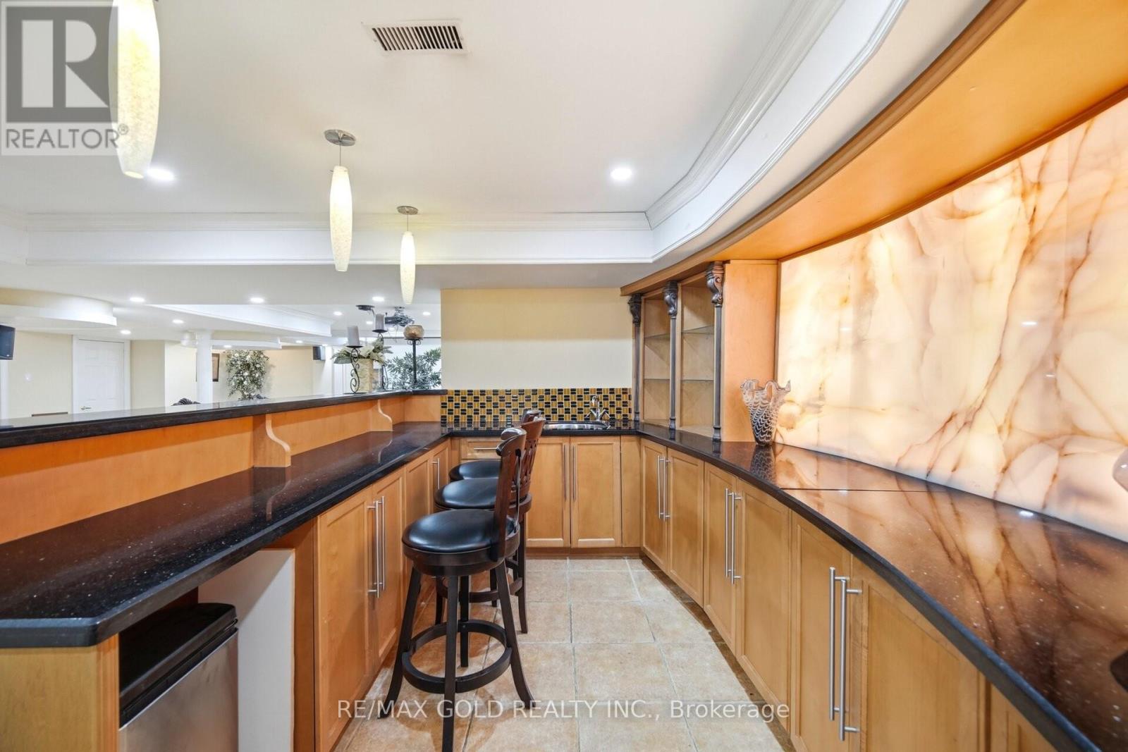 3 Valleycreek Drive, Brampton, Ontario  L6P 2C2 - Photo 28 - W12827580