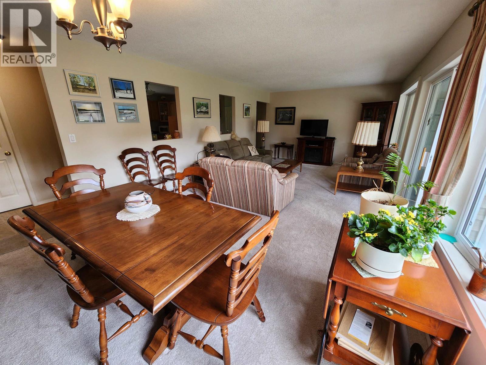 5207 Kallum Drive, 108 Mile Ranch, British Columbia  V0K 2Z0 - Photo 8 - R3093791