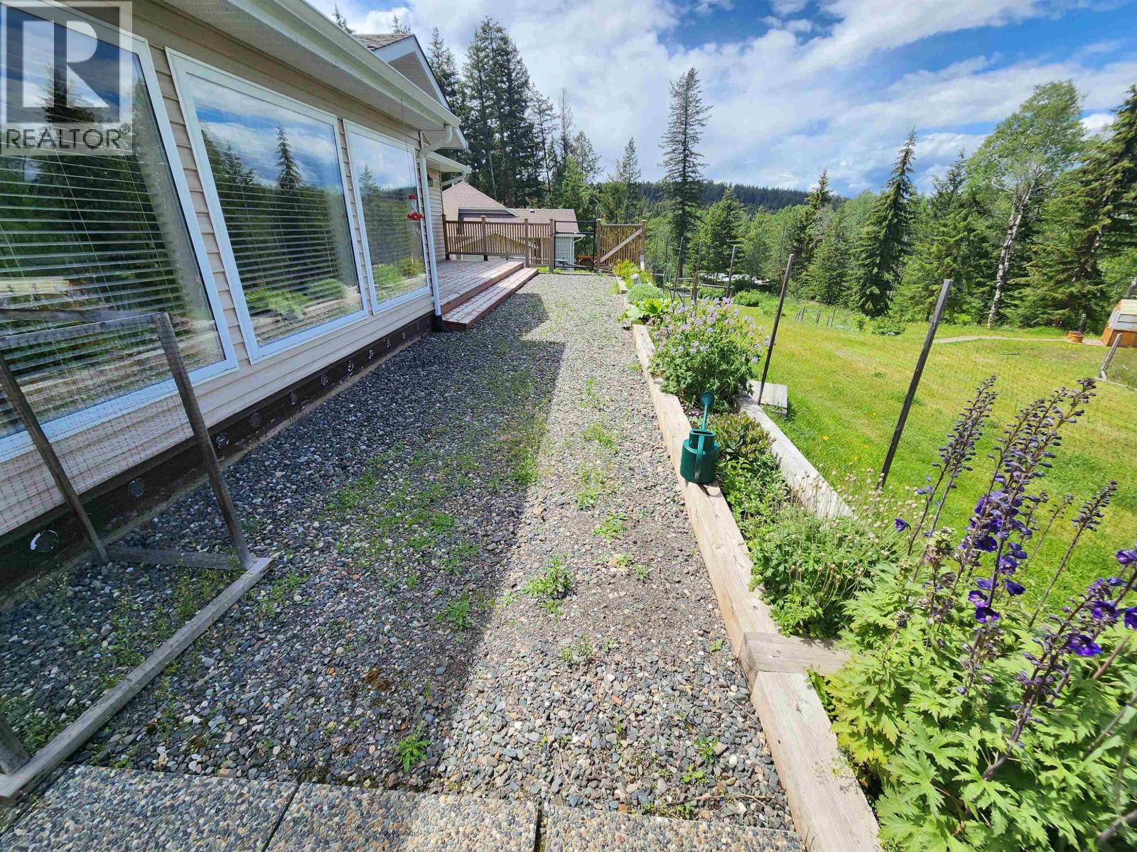 5207 Kallum Drive, 108 Mile Ranch, British Columbia  V0K 2Z0 - Photo 26 - R3093791