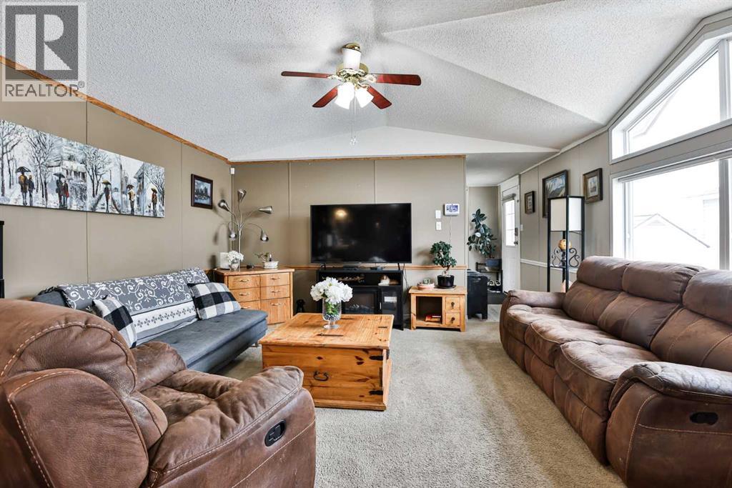 409 Conductor Boulevard, Coaldale, Alberta  T1M 1P6 - Photo 4 - A2287048