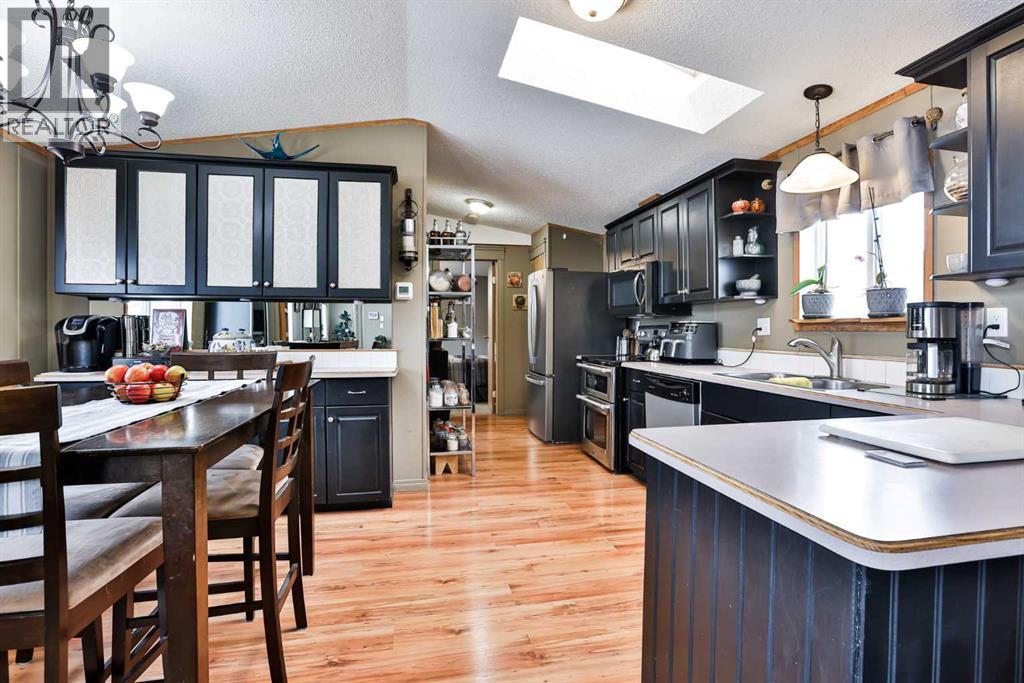 409 Conductor Boulevard, Coaldale, Alberta  T1M 1P6 - Photo 9 - A2287048