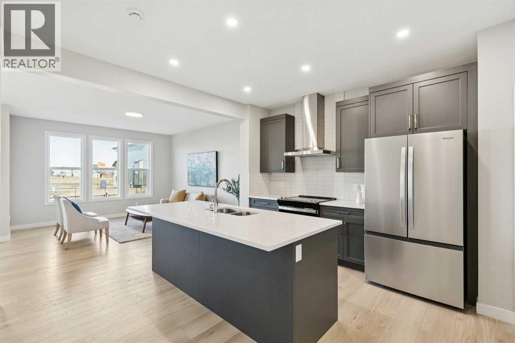 438 South Shore Drive, Chestermere, Alberta  T1X 2S2 - Photo 2 - A2284559