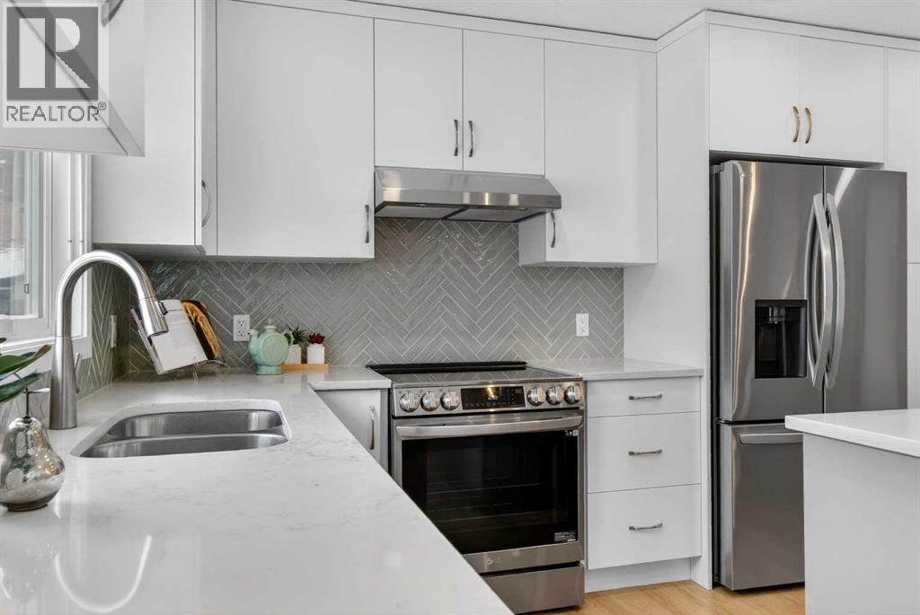 60 Sunmount Close Se, Calgary, Alberta  T2X 1V6 - Photo 8 - A2287255