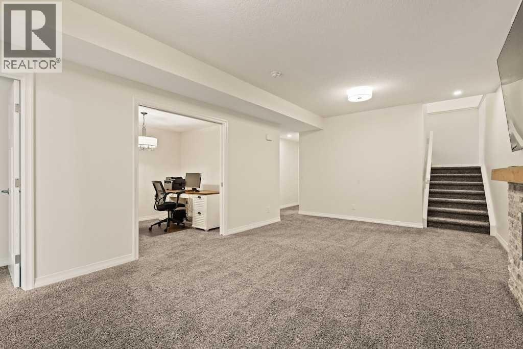 44 Riviera Court, Cochrane, Alberta  T4C 2V8 - Photo 29 - A2288522