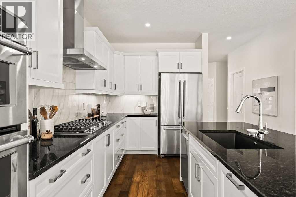 44 Riviera Court, Cochrane, Alberta  T4C 2V8 - Photo 9 - A2288522