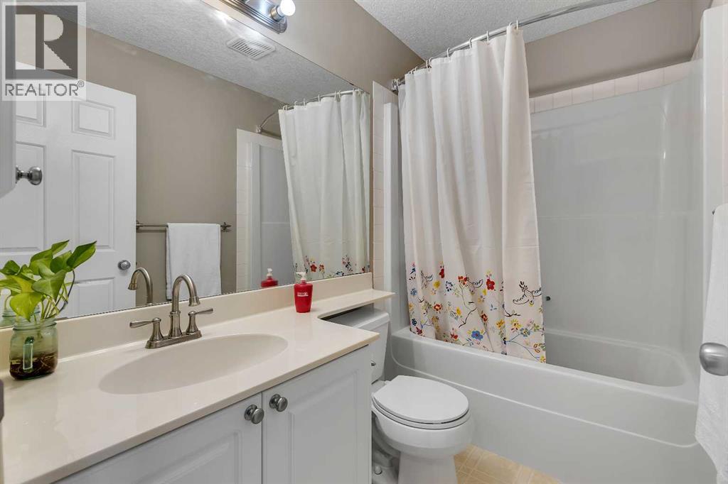 153 Harvest Grove Close Ne, Calgary, Alberta  T3K 4T7 - Photo 20 - A2289105