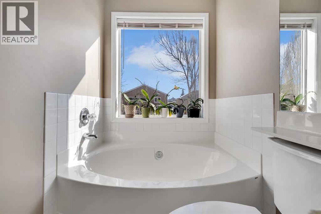 153 Harvest Grove Close Ne, Calgary, Alberta  T3K 4T7 - Photo 14 - A2289105