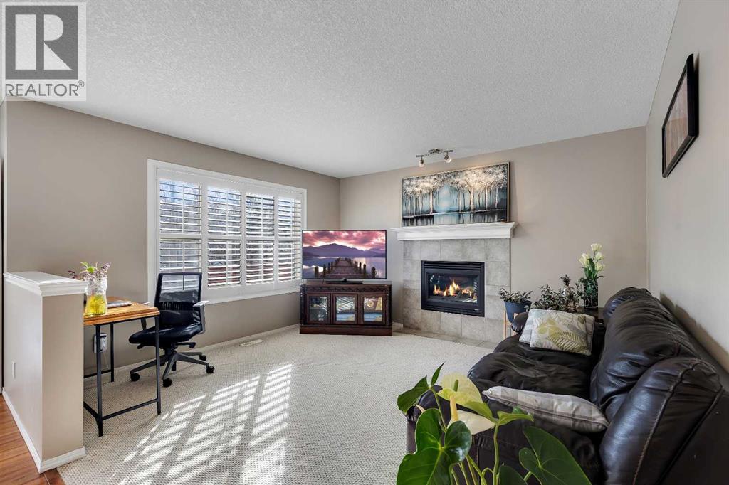 153 Harvest Grove Close Ne, Calgary, Alberta  T3K 4T7 - Photo 9 - A2289105