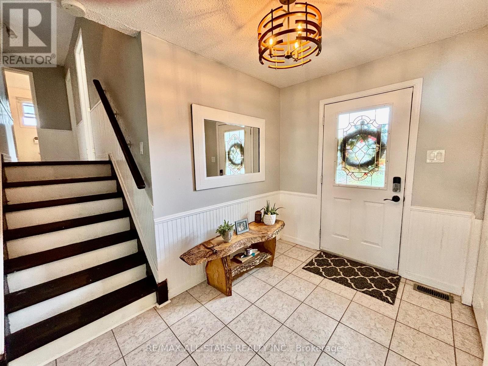 375 Ogemah Road, Kawartha Lakes, Ontario  K0M 2C0 - Photo 6 - X12827528