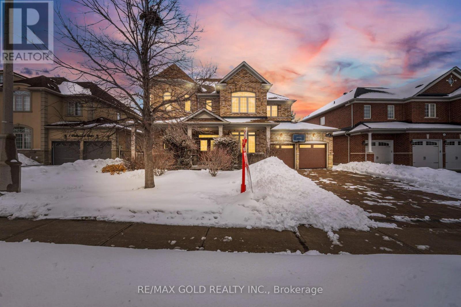 3 VALLEYCREEK DRIVE, Brampton, Ontario