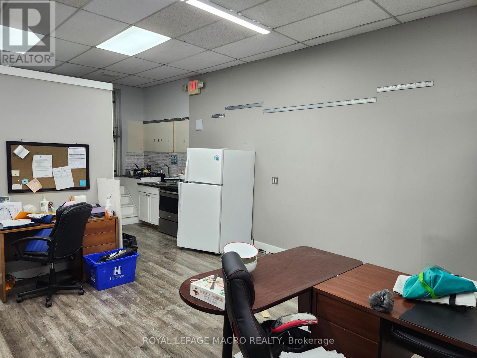 3 - 1022 Barton Street E, Hamilton, Ontario  L8L 3E4 - Photo 9 - X12740194