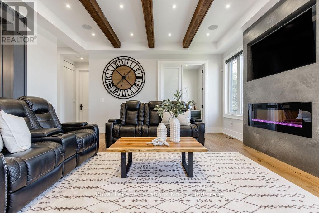 22 East John Street, Innisfil, Ontario  L0L 1L0 - Photo 14 - N12827798