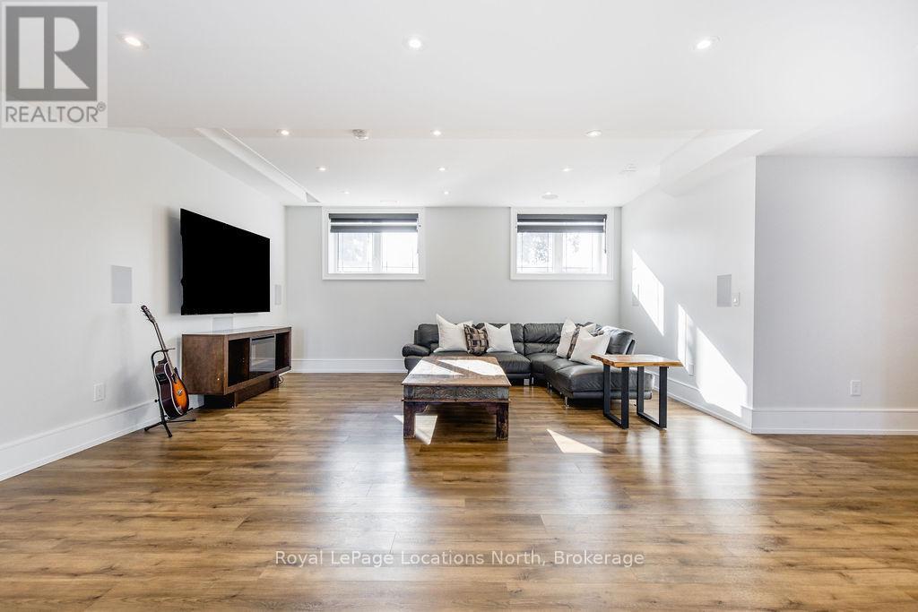 22 East John Street, Innisfil, Ontario  L0L 1L0 - Photo 38 - N12827798