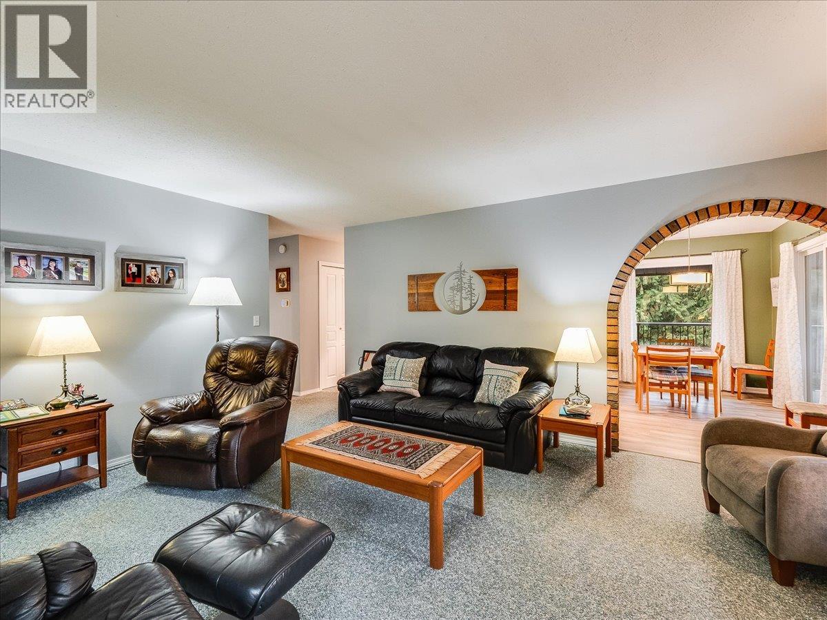 2162 Old Salmo Road, Fruitvale, British Columbia  V0G 1L1 - Photo 15 - 10376108