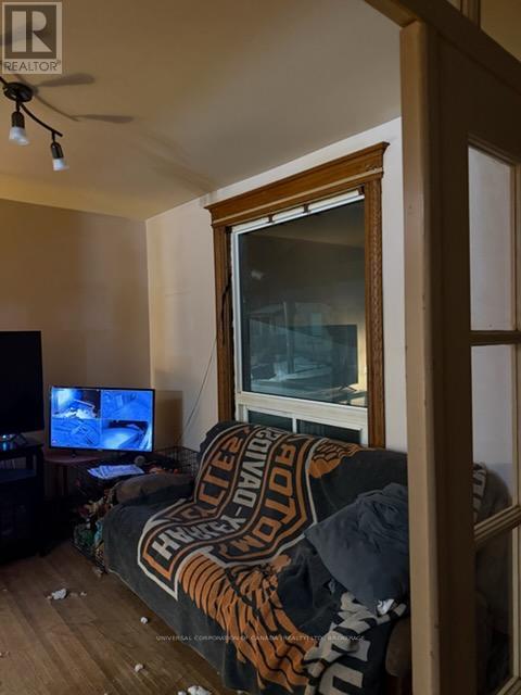 19 Elysian Street W, St. Thomas, Ontario  N5P 1R3 - Photo 3 - X12827754