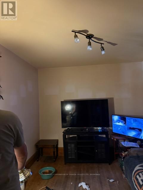 19 Elysian Street W, St. Thomas, Ontario  N5P 1R3 - Photo 6 - X12827754