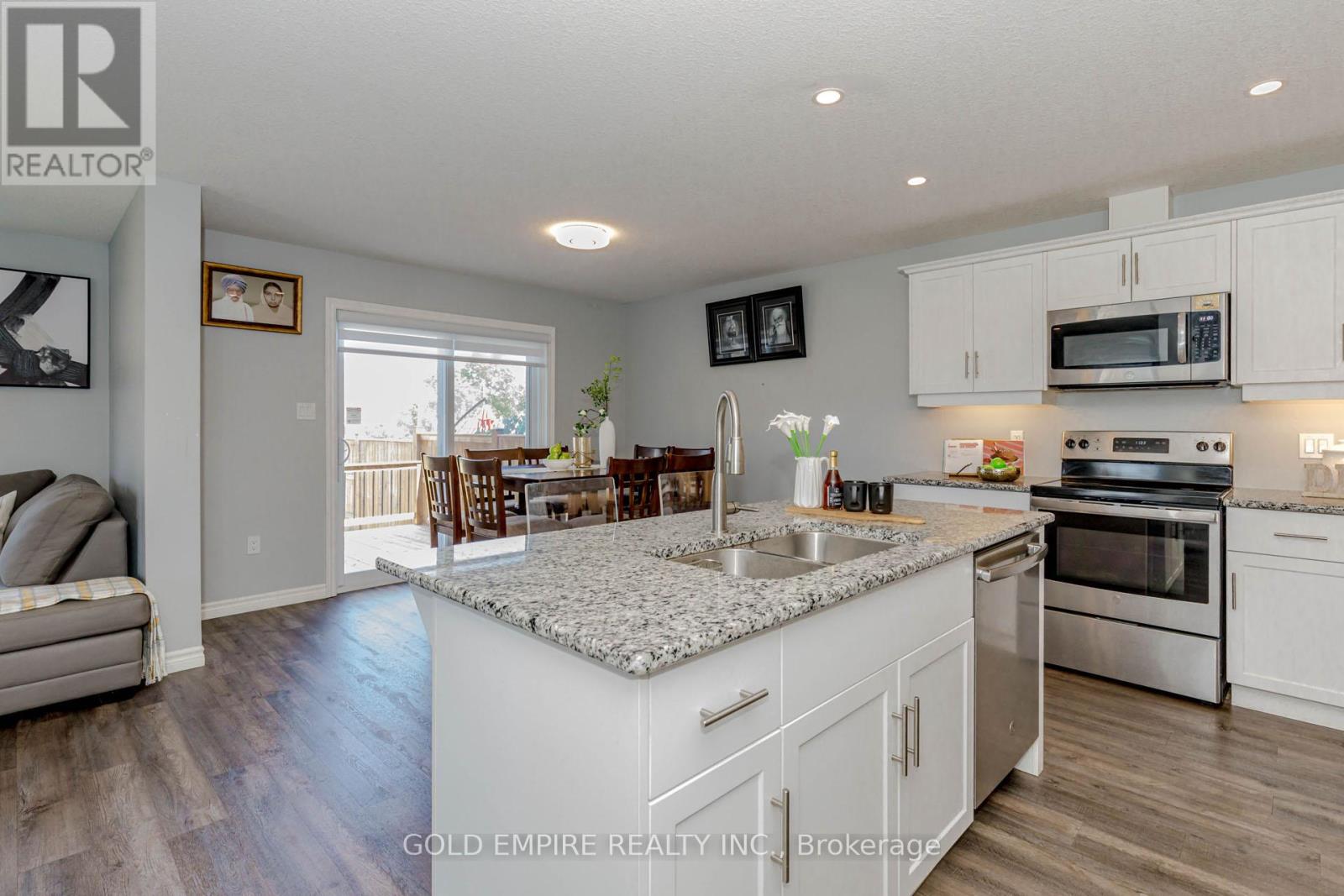 6 - 28 Minler Street, Ingersoll, Ontario  N5C 0C9 - Photo 11 - X12827782