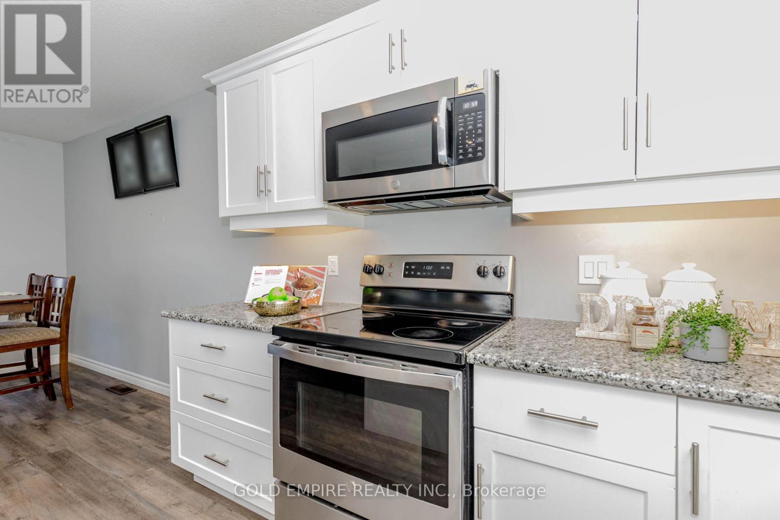 6 - 28 Minler Street, Ingersoll, Ontario  N5C 0C9 - Photo 12 - X12827782