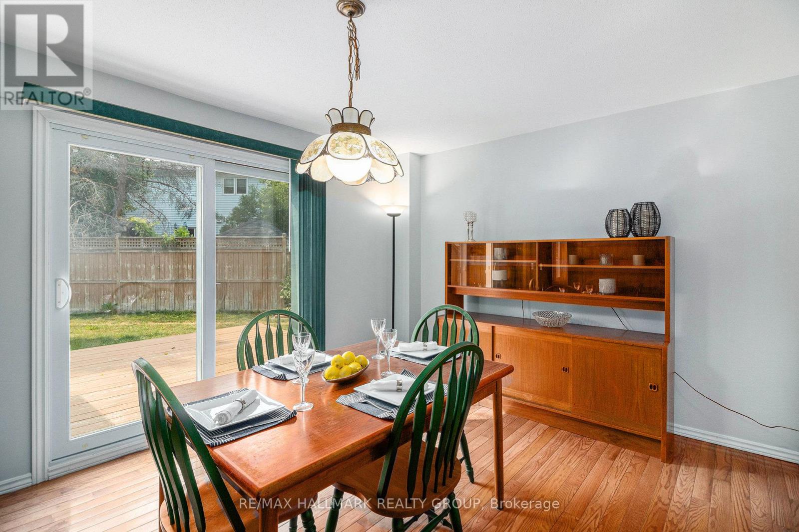 270 Mceachern Crescent, Ottawa, Ontario  K1E 3K5 - Photo 12 - X12821584