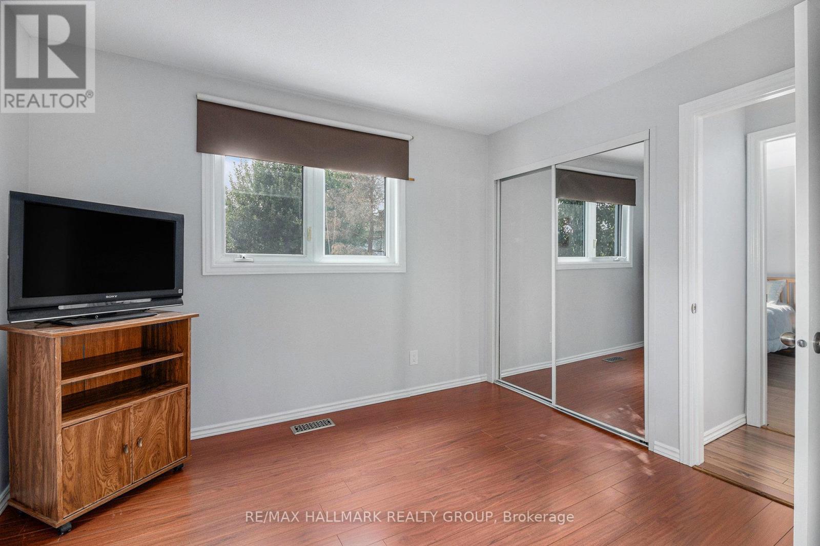 270 Mceachern Crescent, Ottawa, Ontario  K1E 3K5 - Photo 22 - X12821584