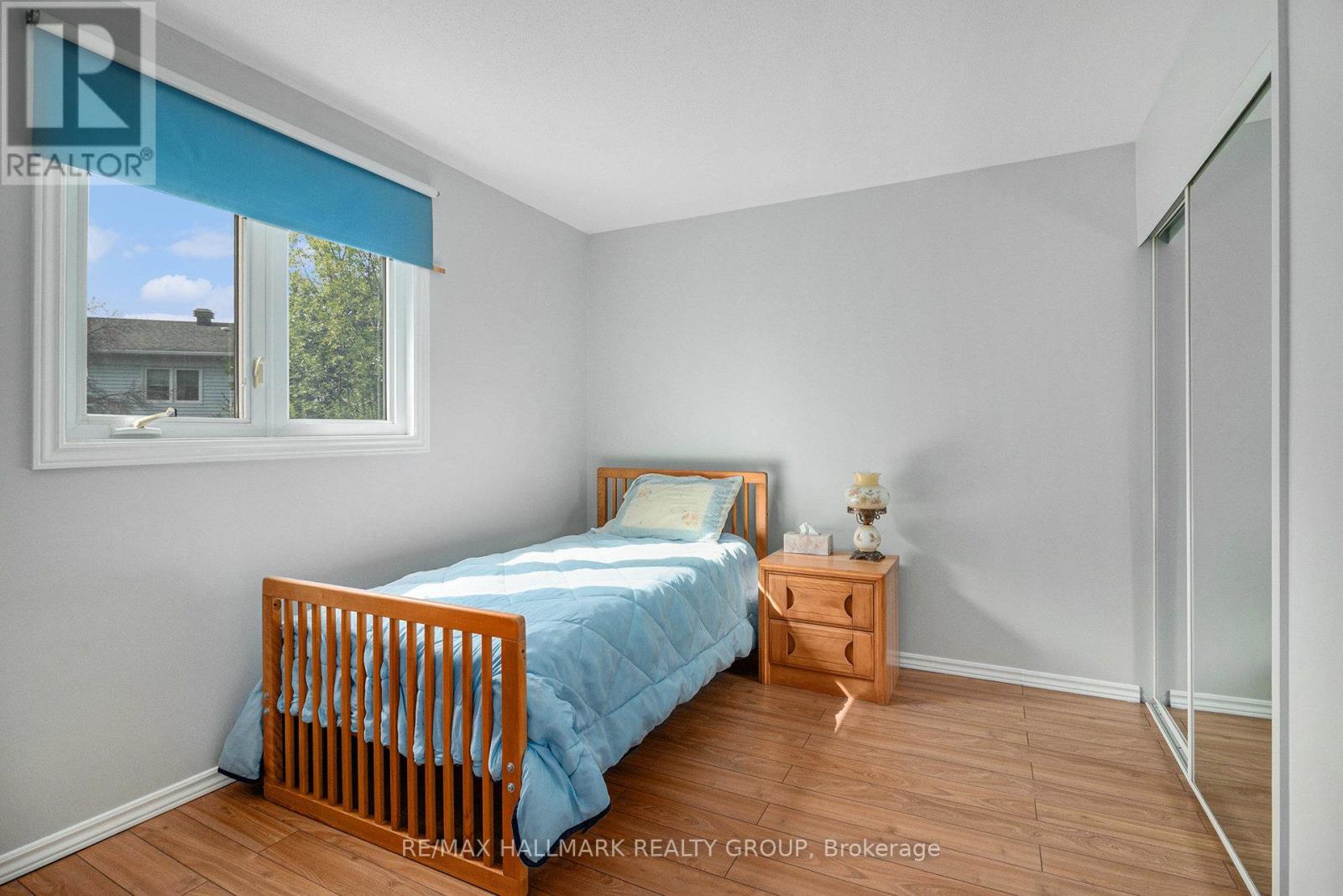 270 Mceachern Crescent, Ottawa, Ontario  K1E 3K5 - Photo 23 - X12821584