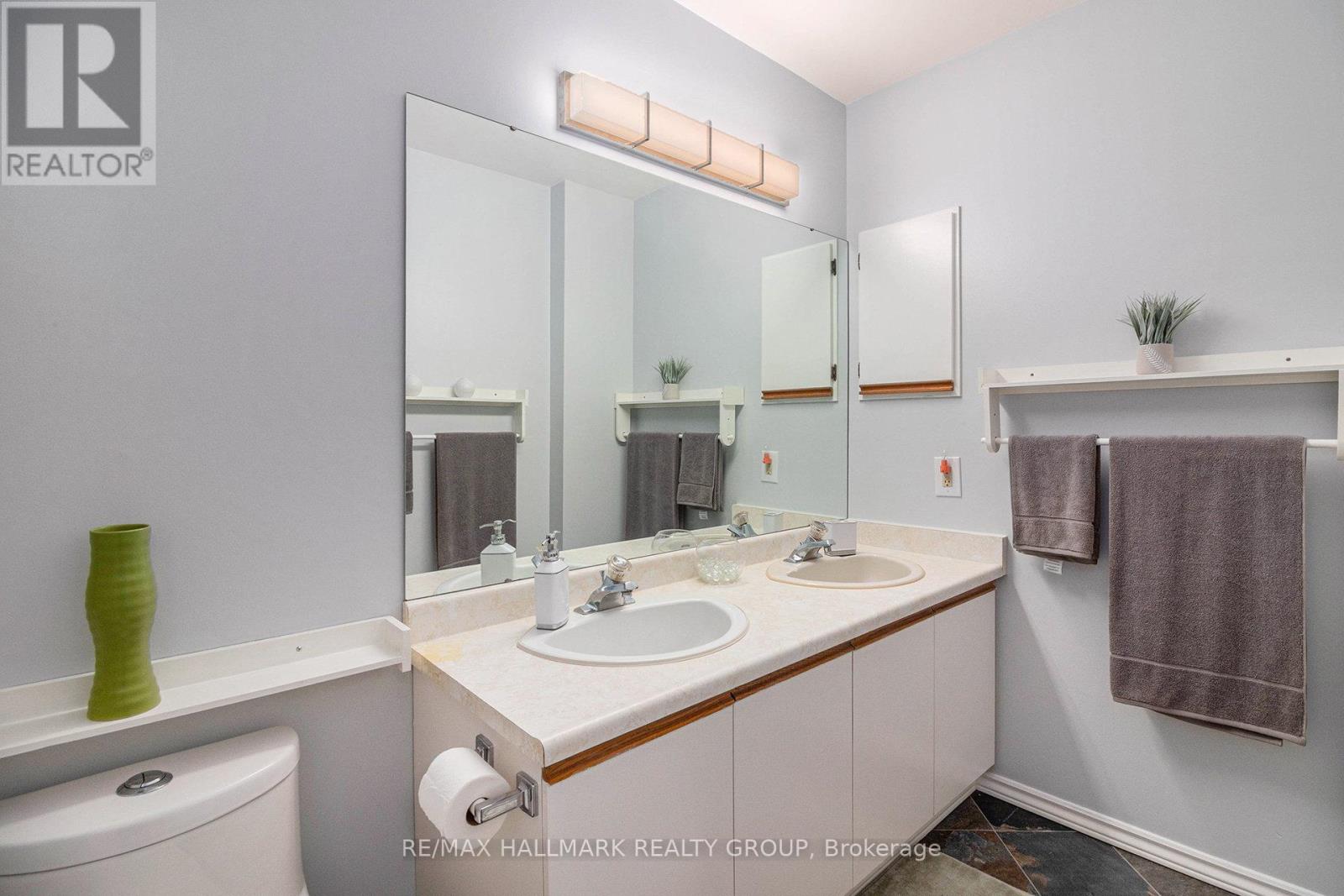 270 Mceachern Crescent, Ottawa, Ontario  K1E 3K5 - Photo 25 - X12821584