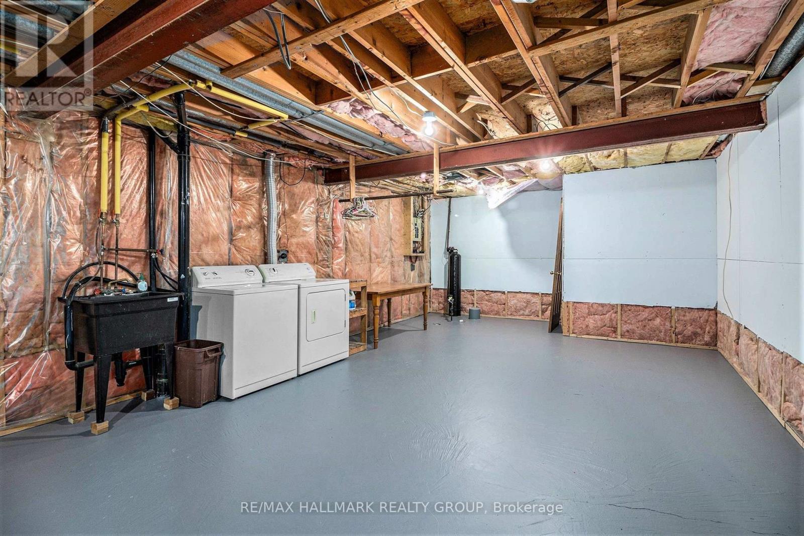 270 Mceachern Crescent, Ottawa, Ontario  K1E 3K5 - Photo 26 - X12821584