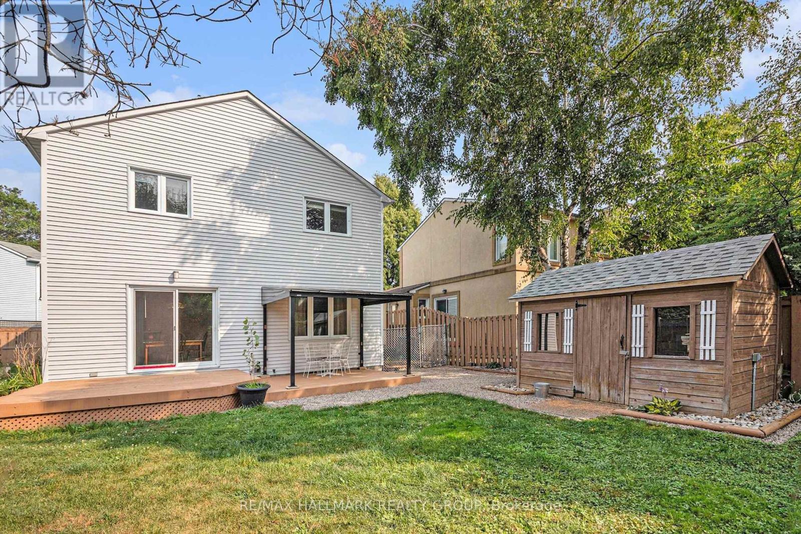 270 Mceachern Crescent, Ottawa, Ontario  K1E 3K5 - Photo 31 - X12821584