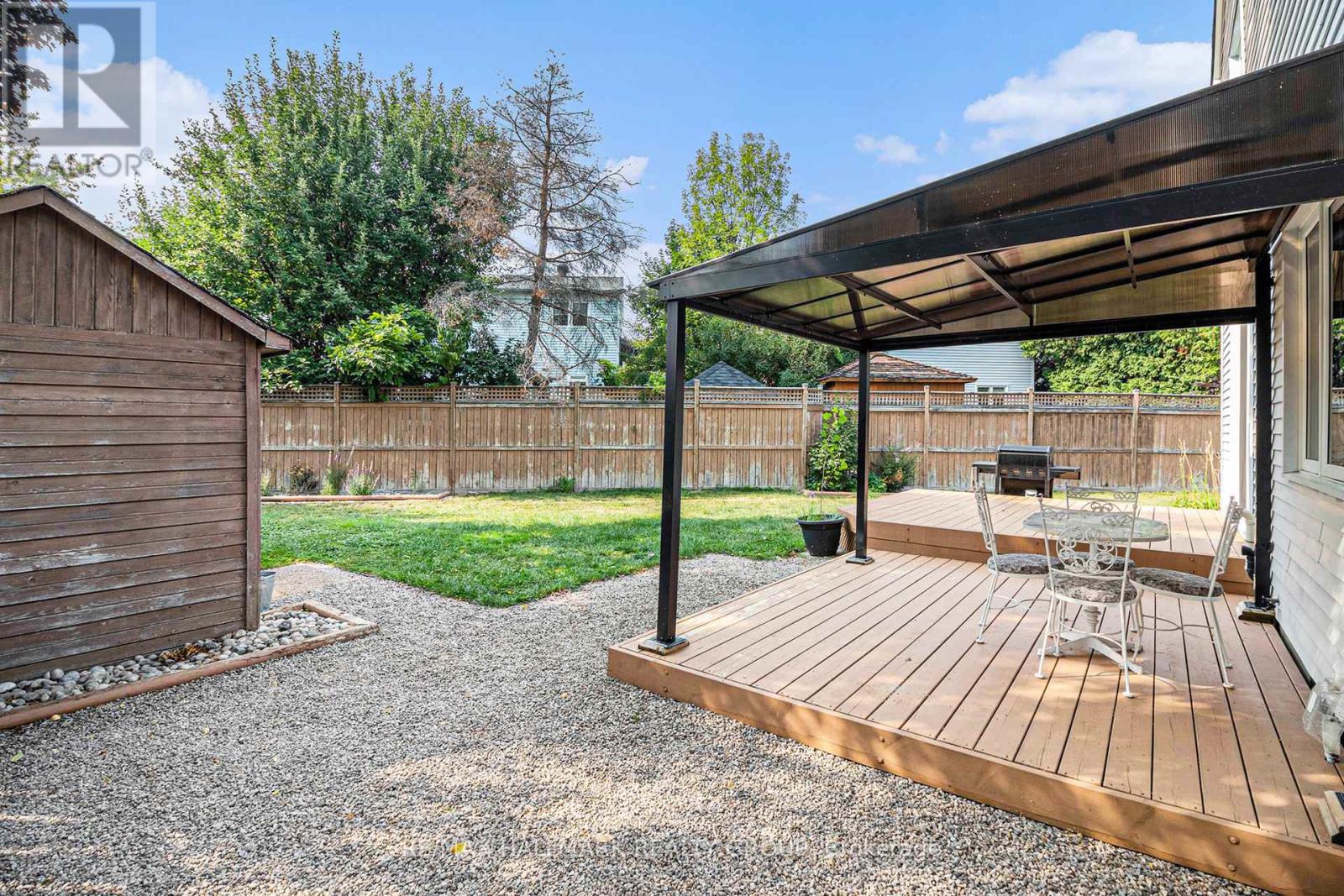 270 Mceachern Crescent, Ottawa, Ontario  K1E 3K5 - Photo 32 - X12821584