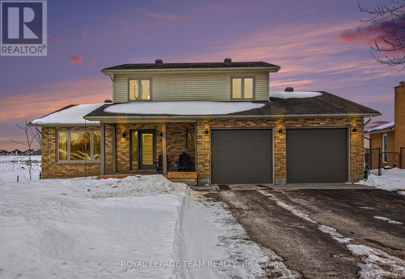 89 Queen Charlotte Street, Ottawa, Ontario  K0A 2Z0 - Photo 1 - X12827638