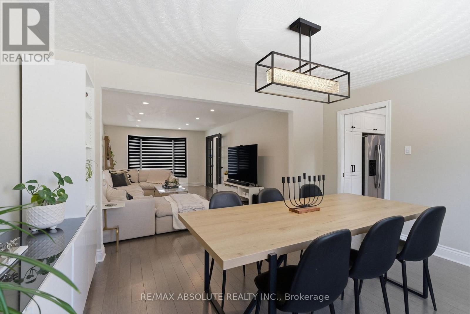 13 Weatherwood Crescent, Ottawa, Ontario  K2E 7C5 - Photo 15 - X12827684