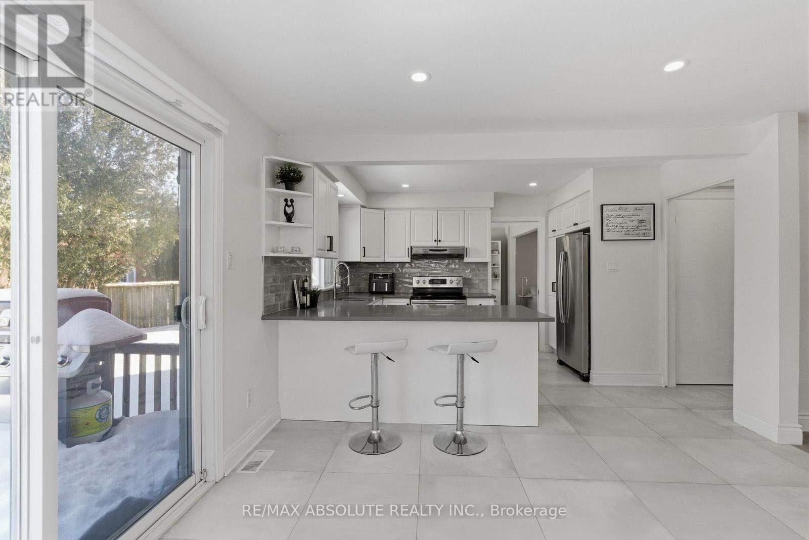 13 Weatherwood Crescent, Ottawa, Ontario  K2E 7C5 - Photo 19 - X12827684