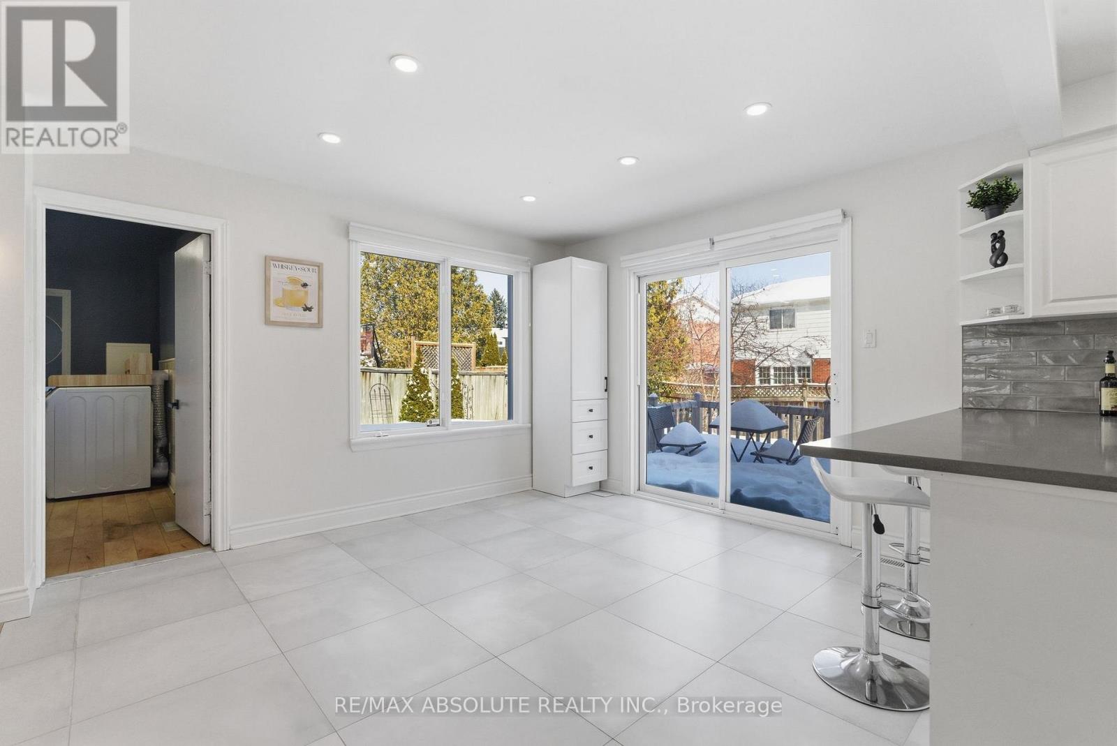 13 Weatherwood Crescent, Ottawa, Ontario  K2E 7C5 - Photo 21 - X12827684